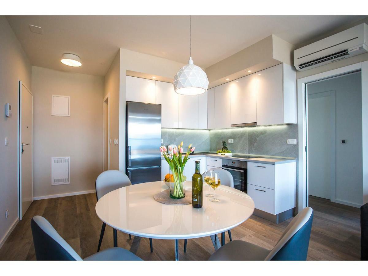Uma Apartment Σπλιτ Εξωτερικό φωτογραφία