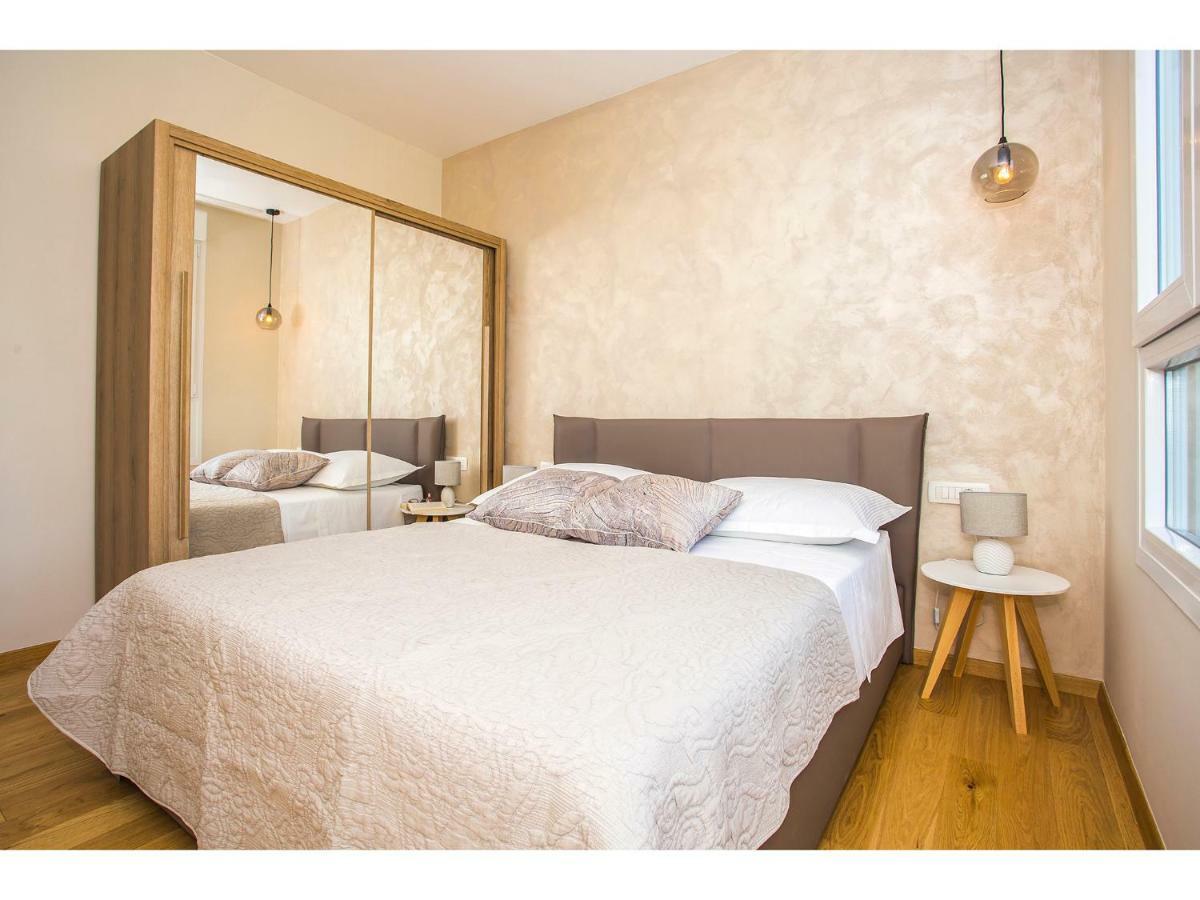 Uma Apartment Σπλιτ Εξωτερικό φωτογραφία